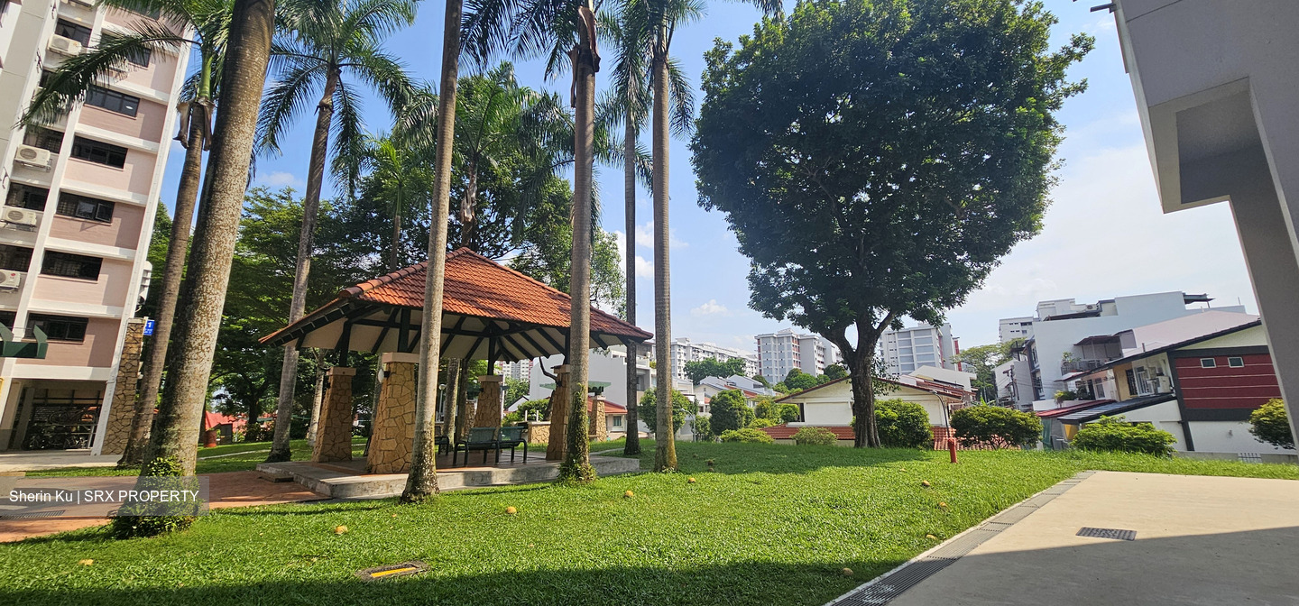 Blk 132 Yio Chu Kang Ville (Ang Mo Kio), HDB 5 Rooms #452994341